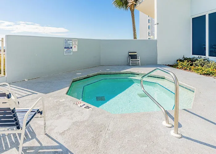 Beachfront Penthouse With Amazing View Multiple Pools Hot Tubs Gym & Sauna Holiday home *