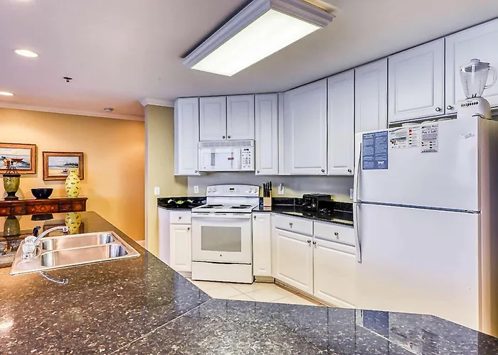 Beachfront Penthouse With Amazing View Multiple Pools Hot Tubs Gym & Sauna