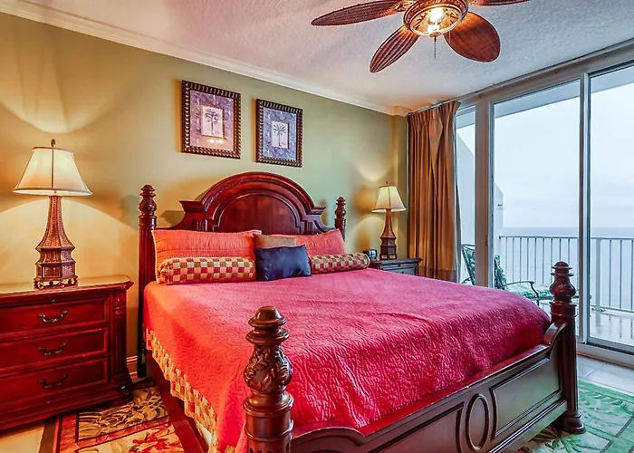Beachfront Penthouse With Amazing View Multiple Pools Hot Tubs Gym & Sauna Holiday home
