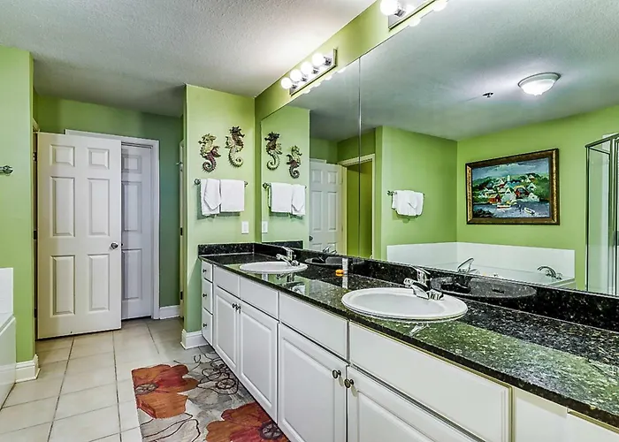 Beachfront Penthouse With Amazing View Multiple Pools Hot Tubs Gym & Sauna Holiday home Gulf Shores