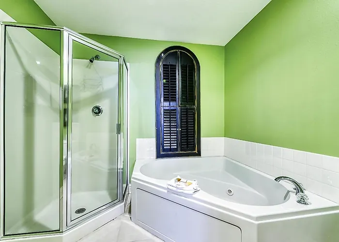 Beachfront Penthouse With Amazing View Multiple Pools Hot Tubs Gym & Sauna Holiday home Gulf Shores